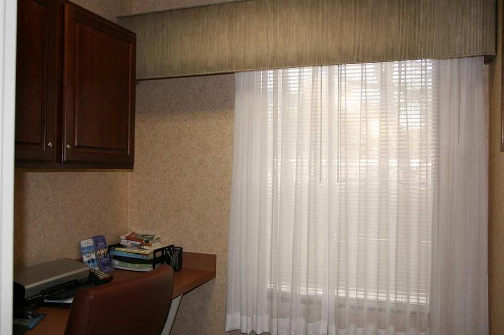 Hampton By Hilton Brattleboro Hotel Bilik gambar