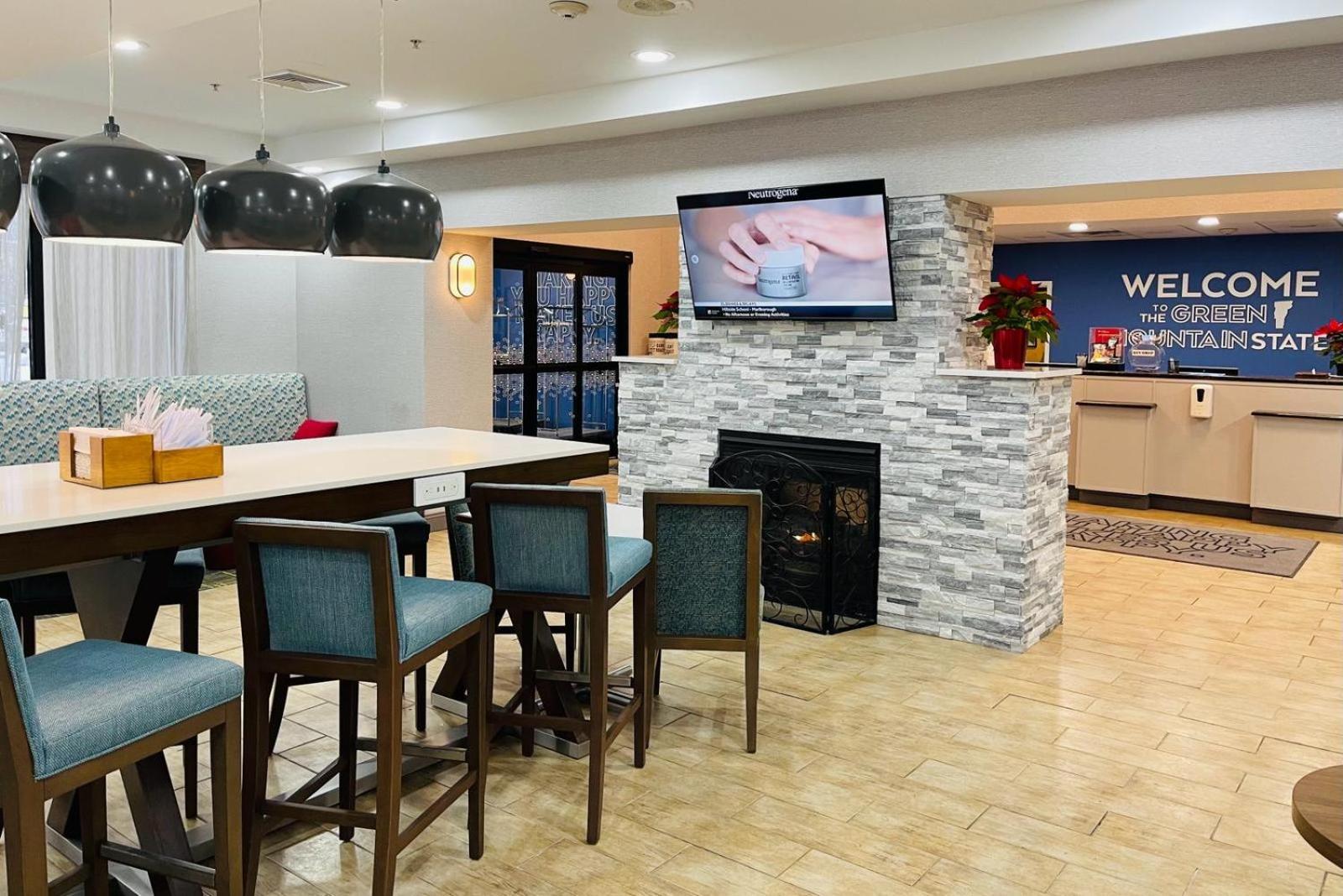 Hampton By Hilton Brattleboro Hotel Luaran gambar