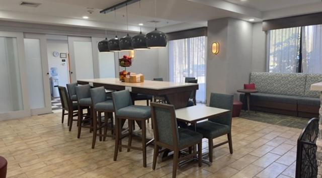 Hampton By Hilton Brattleboro Hotel Luaran gambar